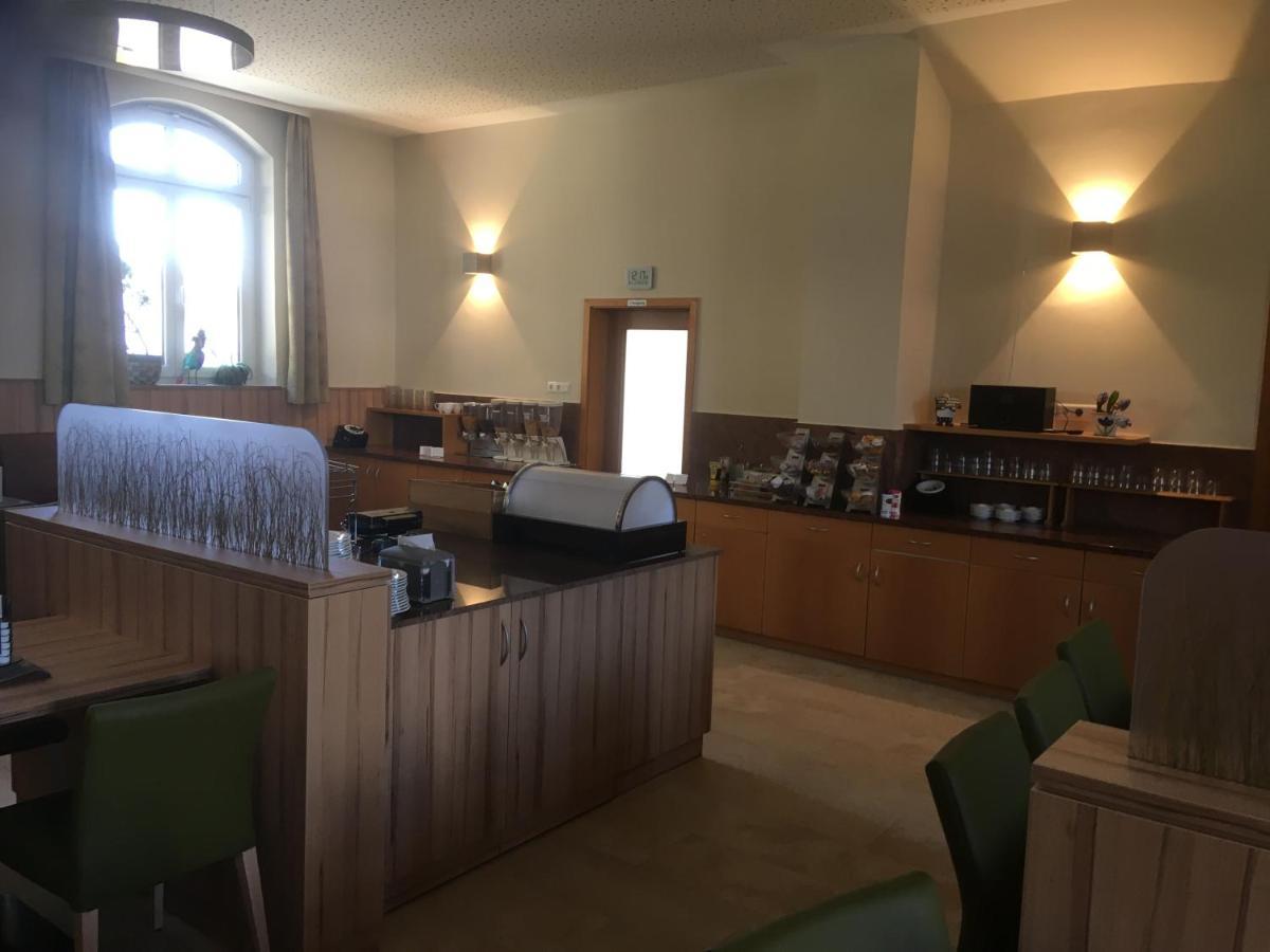 Hotel Goldener Loewe غنزبرغ المظهر الخارجي الصورة