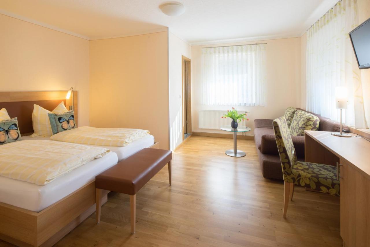 Hotel Goldener Loewe غنزبرغ المظهر الخارجي الصورة