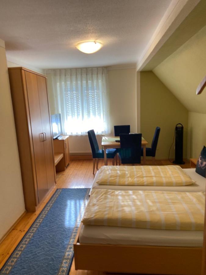 Hotel Goldener Loewe غنزبرغ المظهر الخارجي الصورة