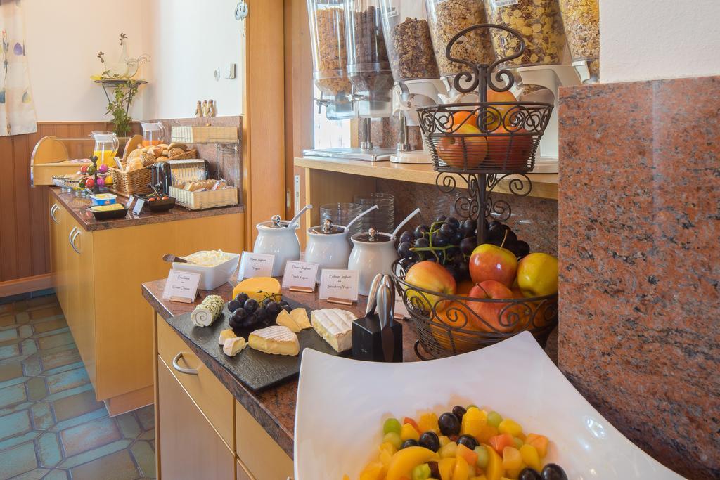 Hotel Goldener Loewe غنزبرغ المظهر الخارجي الصورة