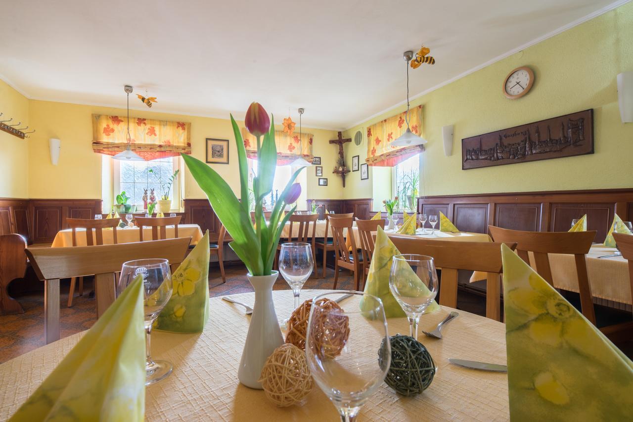 Hotel Goldener Loewe غنزبرغ المظهر الخارجي الصورة